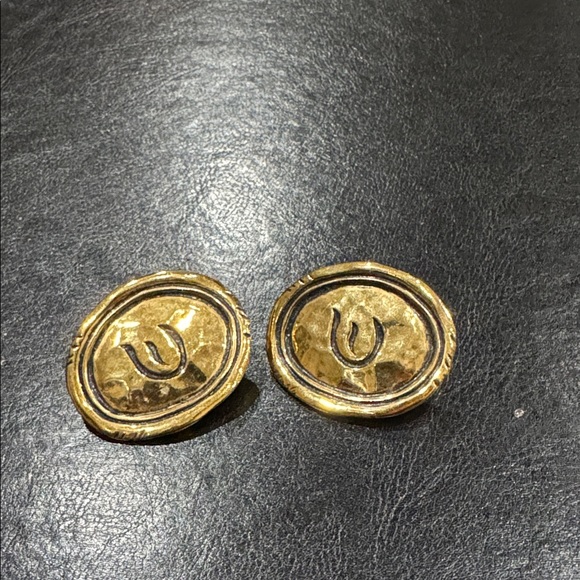 Elizabeth Taylor Gold Coast Earrings - Picture 3 of 3